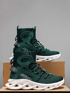 Men's Casual Shoes High Top Flyknit Breathable Sneakers New Fashion Casual Sports Footwear