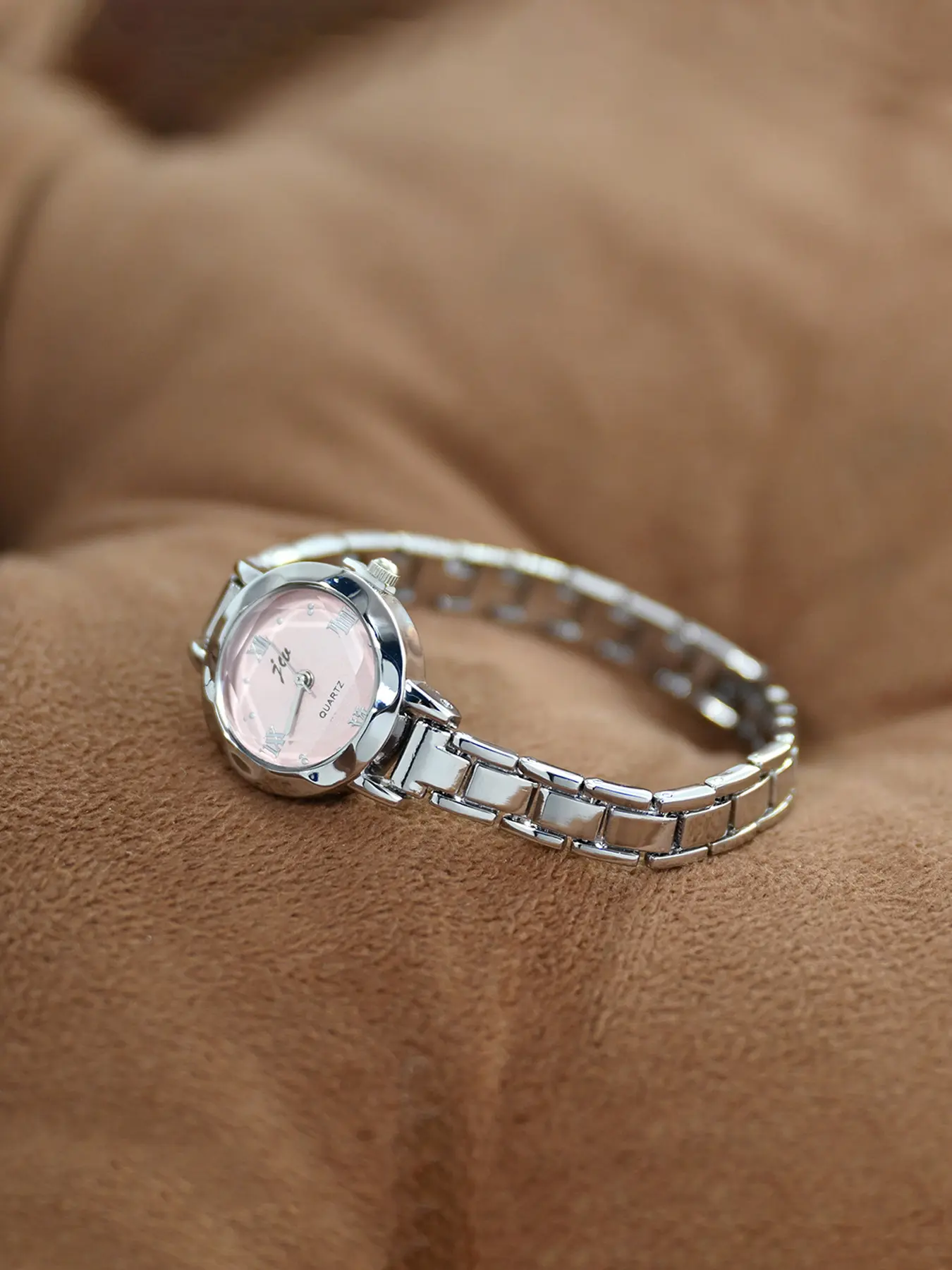 Women's Quartz Watch, Small Fashionable Round Dial, Thin Steel Band, Daily Wear, Perfect Gift for Holidays, Modern Fashionable Wristwatch, Modern Casual Wristwatch, Analog Watches, Fashion Wristwatches