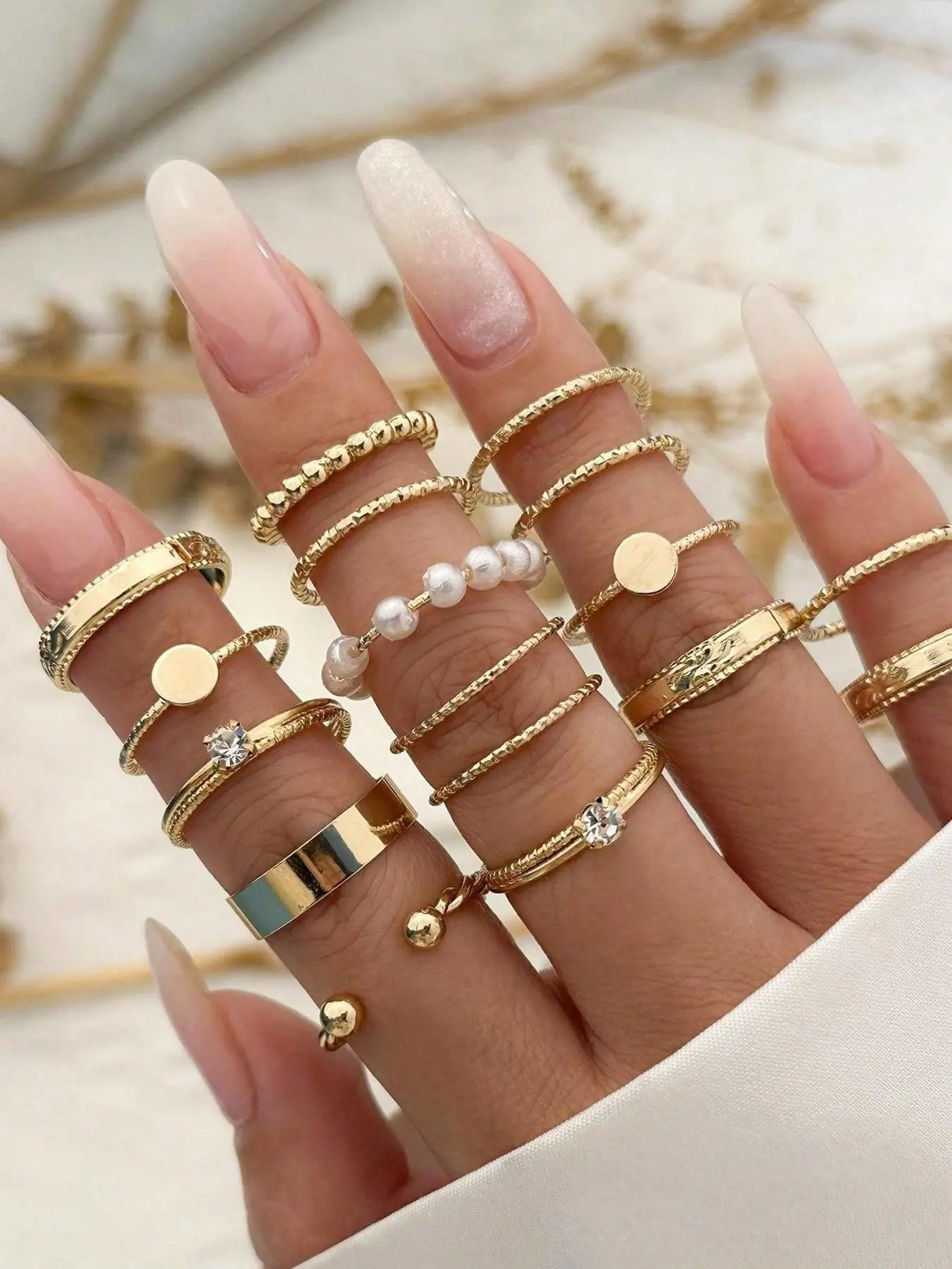 16 Piece Boho Geometric Wave Stacking Ring Set, Simple Rhinestone Design, Zinc Alloy Material, Stackable Finger Rings, Perfect for Women Daily Wear, Parties, Gifts, Bohemian Stackable Rings