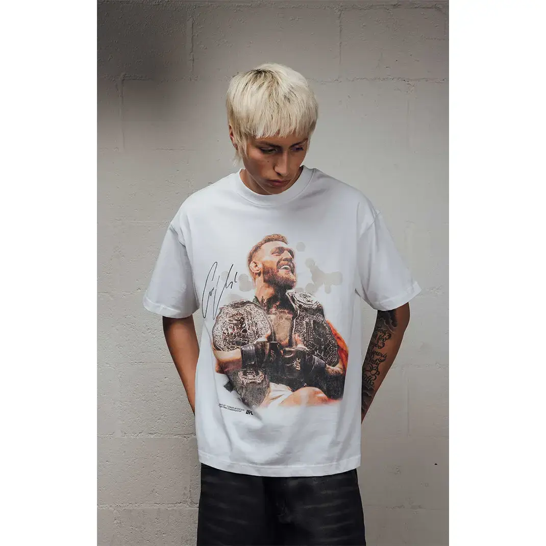 UFC Men's Conor McGregor King is Back Oversized T-Shirt - Multicolor UFC Men's Conor McGregor King is Back Oversized T-Shirt - Multicolor
