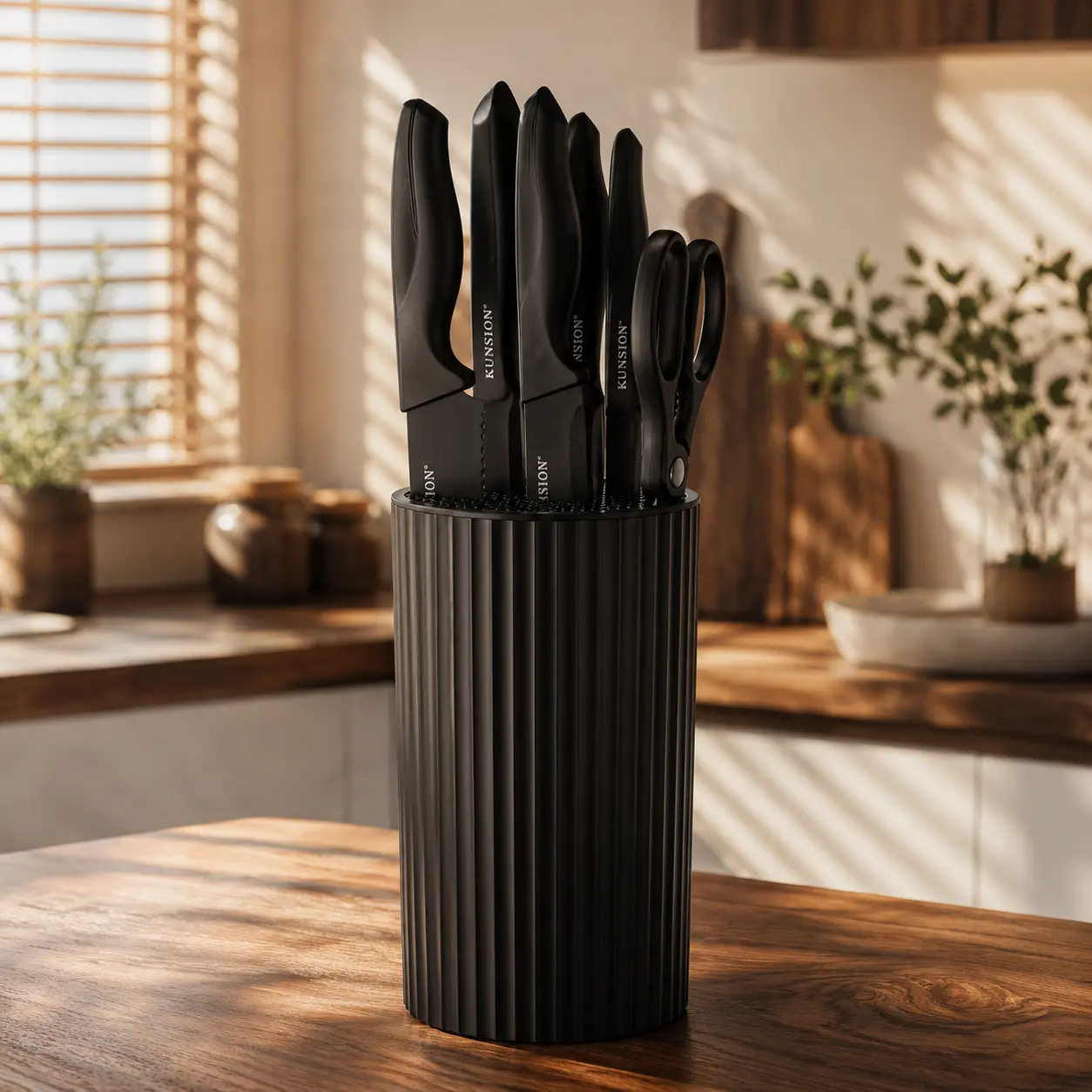 Professional 8 Kitchen Knife Set, Chef's Knife, Slicing Knife, Scraper And Scissors, High Carbon Stainless Steel Super Sharp, with Anti-stick Ergonomic Wooden Handle, Chef's Knife Set, Suitable for Family Travel,back to school,back to school haul