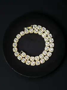 A Cuban chain necklace adorned with dazzling diamonds! This 13mm square diamond necklace blends European and American hip-hop style to create an eye-catching street fashion accessory, Chunky Cuban Chain, Iced Out Necklace.