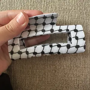 Large Keffieyeh claw clip hair