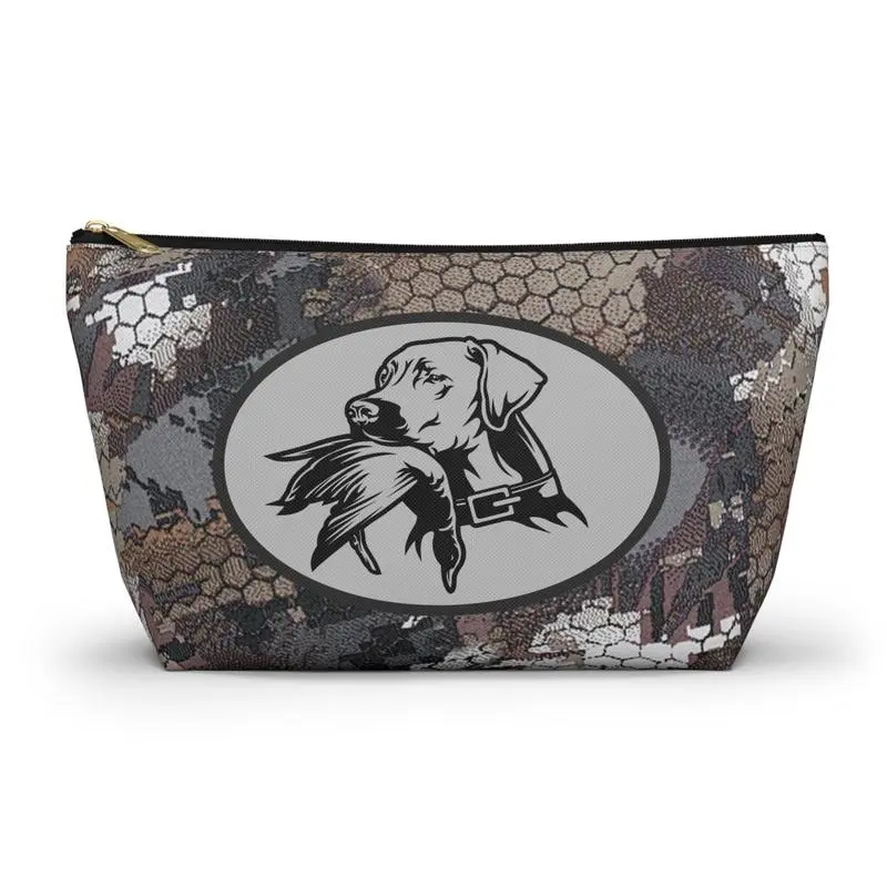 Duck Hunting Camo Pouch/Camo Makeup Bag/Camo Pencil Pouch/Camo Cosmetic bag/Camo Cosmetic Bag with Retriever Dog, Hunting Toiletry Pouch, Waterfowl Hunter Travel Organizer, Gift for Duck Hunters