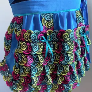 Tias, mamitas, moms, sister, daughter’s aprons