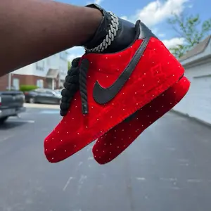 BLACK x RED