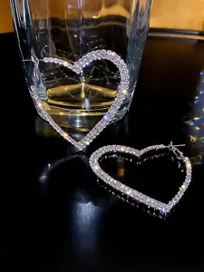 1 Pair Women's Elegant Rhinestone Decorated Heart Shaped Hoop Earrings, Casual Trendy Hoop Earrings, Fashionable Jewelry for Party & Daily Decoration, Fashion Chic Accessories
