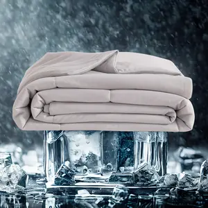 Cooling blankets for summer, suitable for sleepers who are sensitive to heat and those who sweat at night. Suitable for men, women, and children of all ages. Available in various sizes and colors. Skin-friendly and breathable bedding.