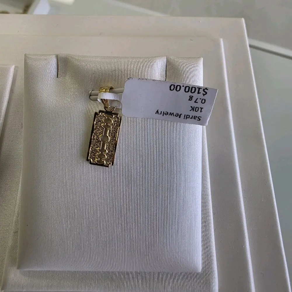 Unisex Small Nameplate Pendant, Customized Gifts, Personalized Gifts for Jewelry Accessories Collection