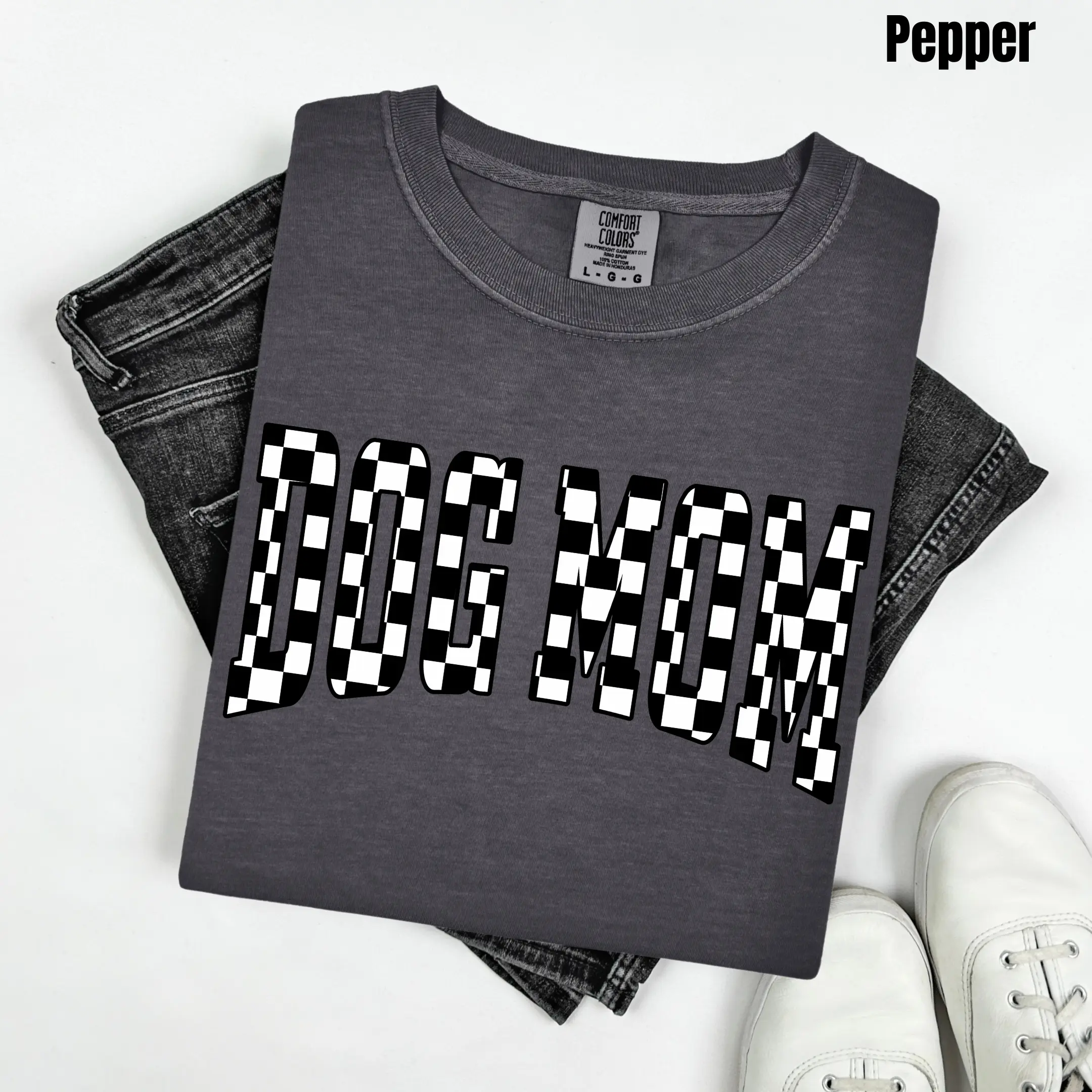 Dog Mom Black Checker Comfort Colors T-Shirt 'NLB'