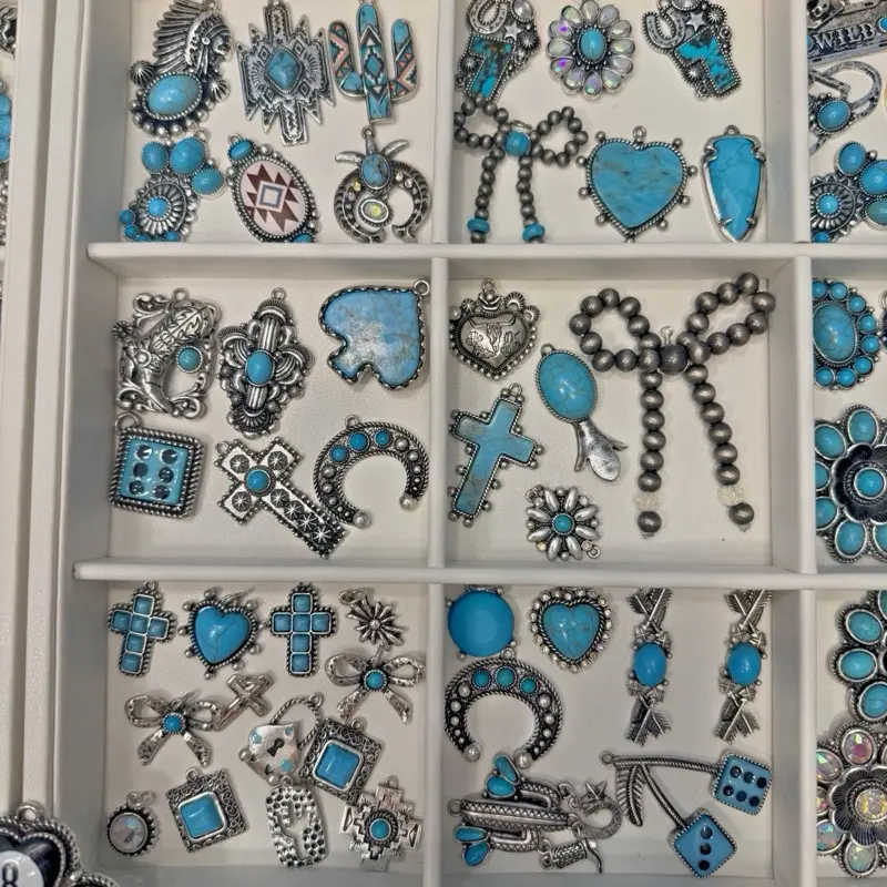 DIY Charm Bar - Customizable Unisex Pendant Design Styling Accessory, Heart Gift Necklace for Personalized Picks