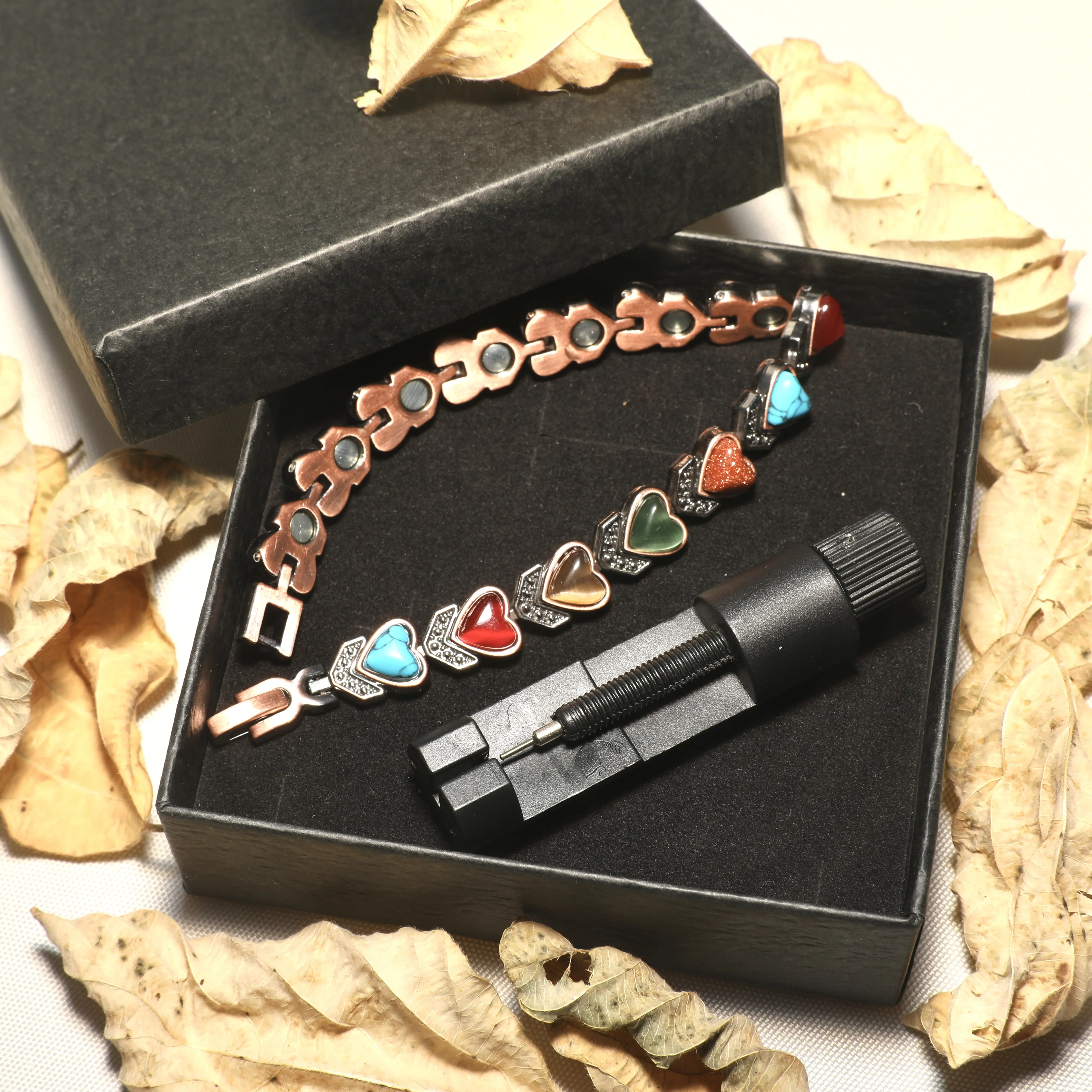 ThreadTonic Women's Real Copper Magnetic Heart Charm Bracelet - Natural Unique Gemstone, Fashionable Bracelet, Retro Gift-Ready Pick, Costume Jewelry Accessory