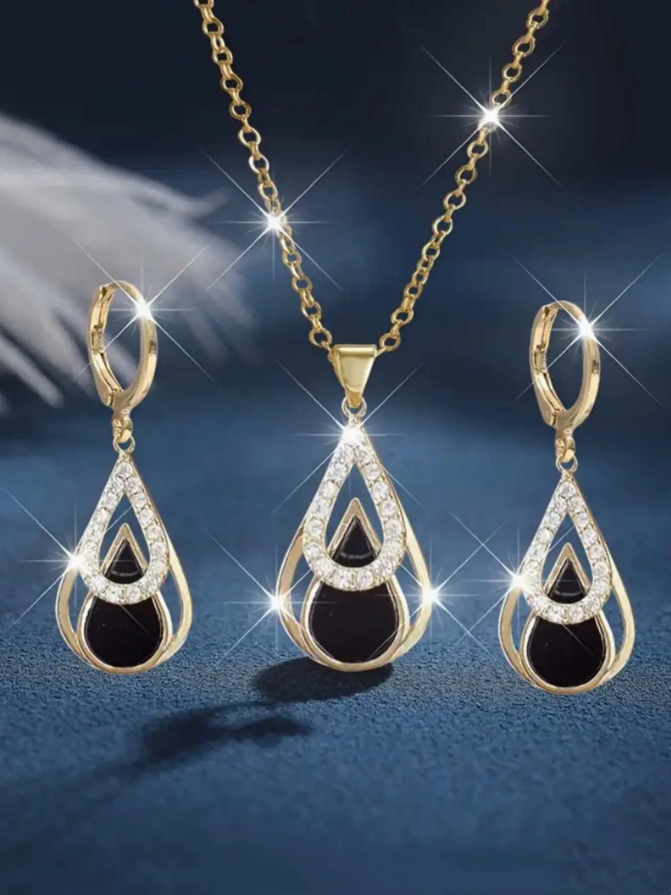 3-piece new creative, personalized water drop necklace earrings, Teardrop Elegant Fashionable Jewelry Set, party commemorative jewelry, multi-functional and exquisite festival and birthday gifts, travel and photo accessories, Necklaces Earrings Set