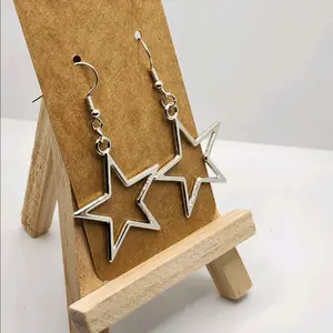 Stylish Star Earrings for Day and Evening Wear - High-Quality Metal Sparkling Design Lightweight Comfortable Jewelry Gift