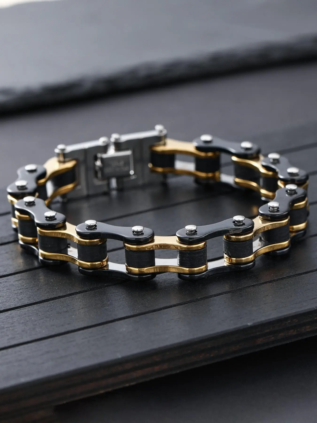 Fashion Punk Stainless Steel Hand Chain for Men, Casual Geometric Design, Zinc Alloy Material, All Seasons Wear, Unique Motorcycle Style Bracelet, Bracelet Jewelry
