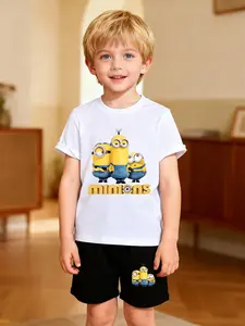 Boys' outfit "Minions Group Favorite Cute and Fun" cartoon three Minions + MINIONS printed T-shirt + shorts set, lively and playful, full of childlike fun, comfortable and eye-catching for daily casual / animation-themed wear