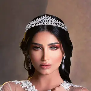 Shining Wedding Tiaras for Brides Princess Crowns for Party Club Women Bridal Headband Sweet Royal Crown Birthday Crown Hair Accessory