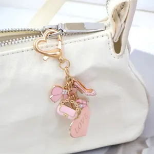 Cute Heart-Shaped Keychain Bag Charm, Mini Decorative Purse Accessory, Perfect Gift for Women & Girls, Adorable Jewelry Holder