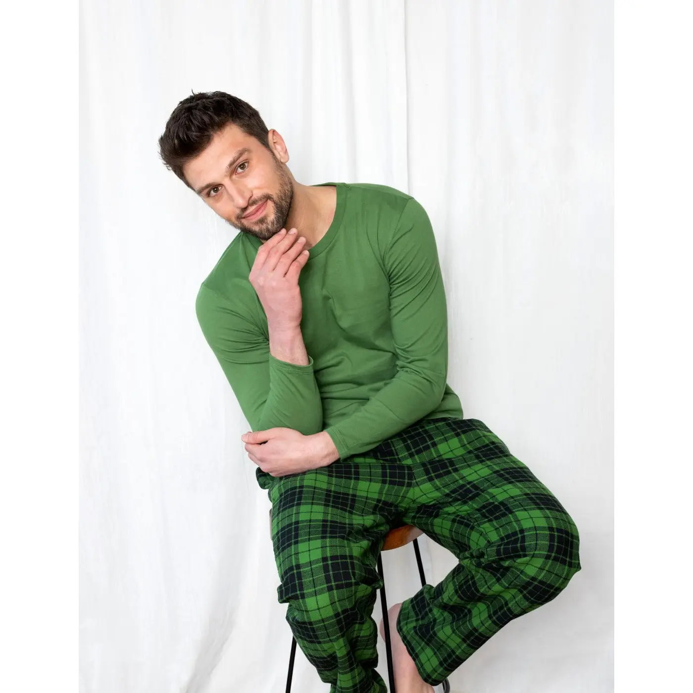 Mens 2pc Solid Top & Plaid Flannel Pants Pajama Set