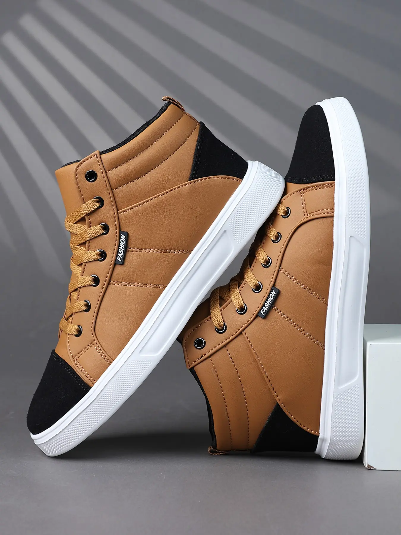 2026 new men's casual sports shoes are lightweight, fashionable, breathable and comfortable, suitable for walking/jogging/running training with a lace up design for men's casual shoes Training Footwear Sneaker Athletic