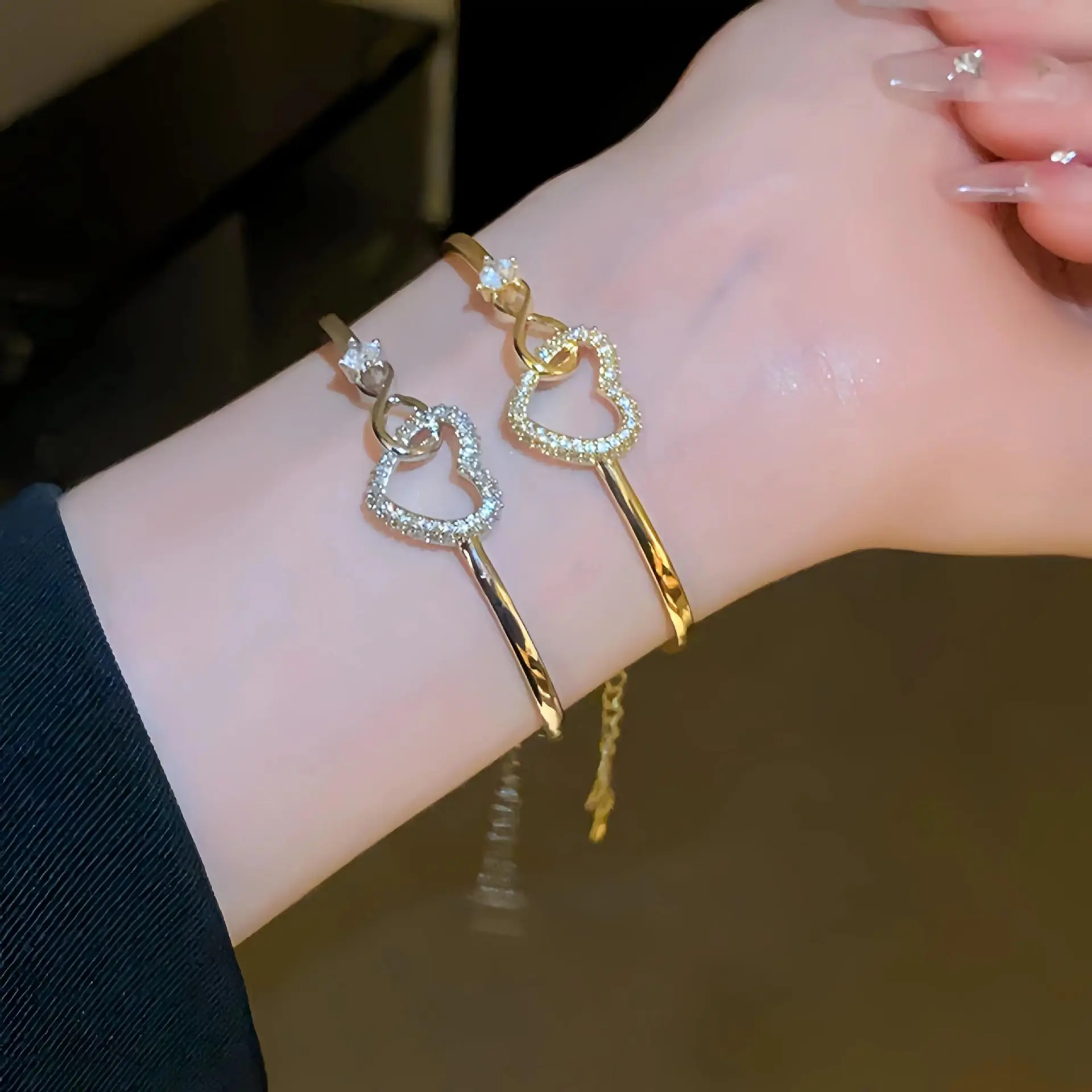 Sparkling Stone Infinity Heart Bangle – Adjustable Romantic Love Jewelry for Women & Gifts