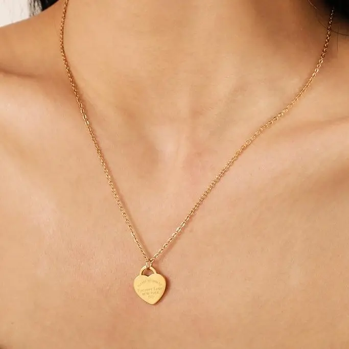 Exquisite Stainless Forever Love love pendant women's fashion titanium steel love clavicle chain necklace gift for girlfriend Gifts gold necklace