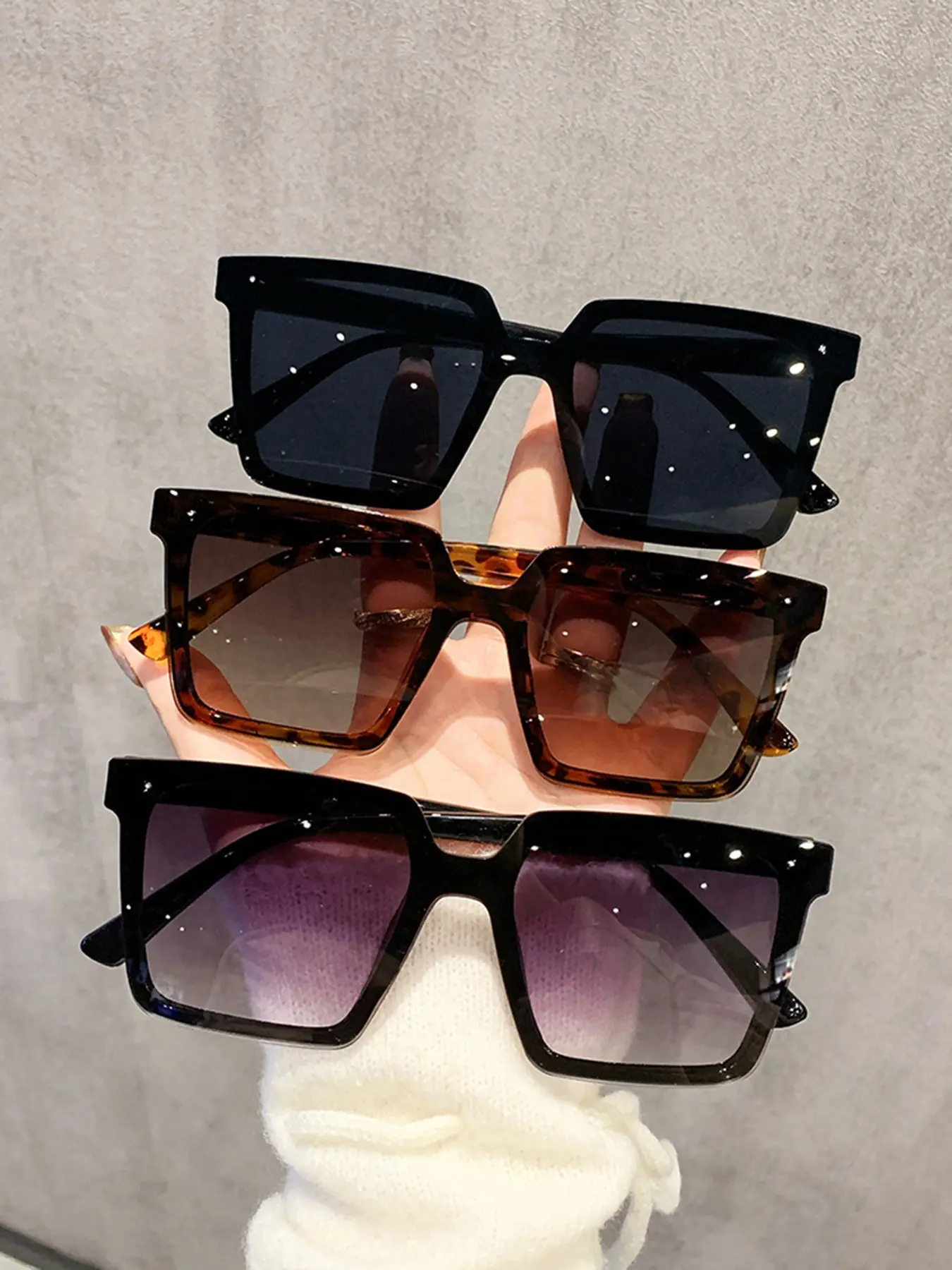 3 Pcs Unisex Large Square Frame Trendy Casual Fashionable Frames Sunglasses, Trendy Styling Sunglasses, Fashionable Comfortable Eyewear for Women, Ideal for Outdoor Activities, Parties, Travel, Driving, Fishing, Party Sunglasses
