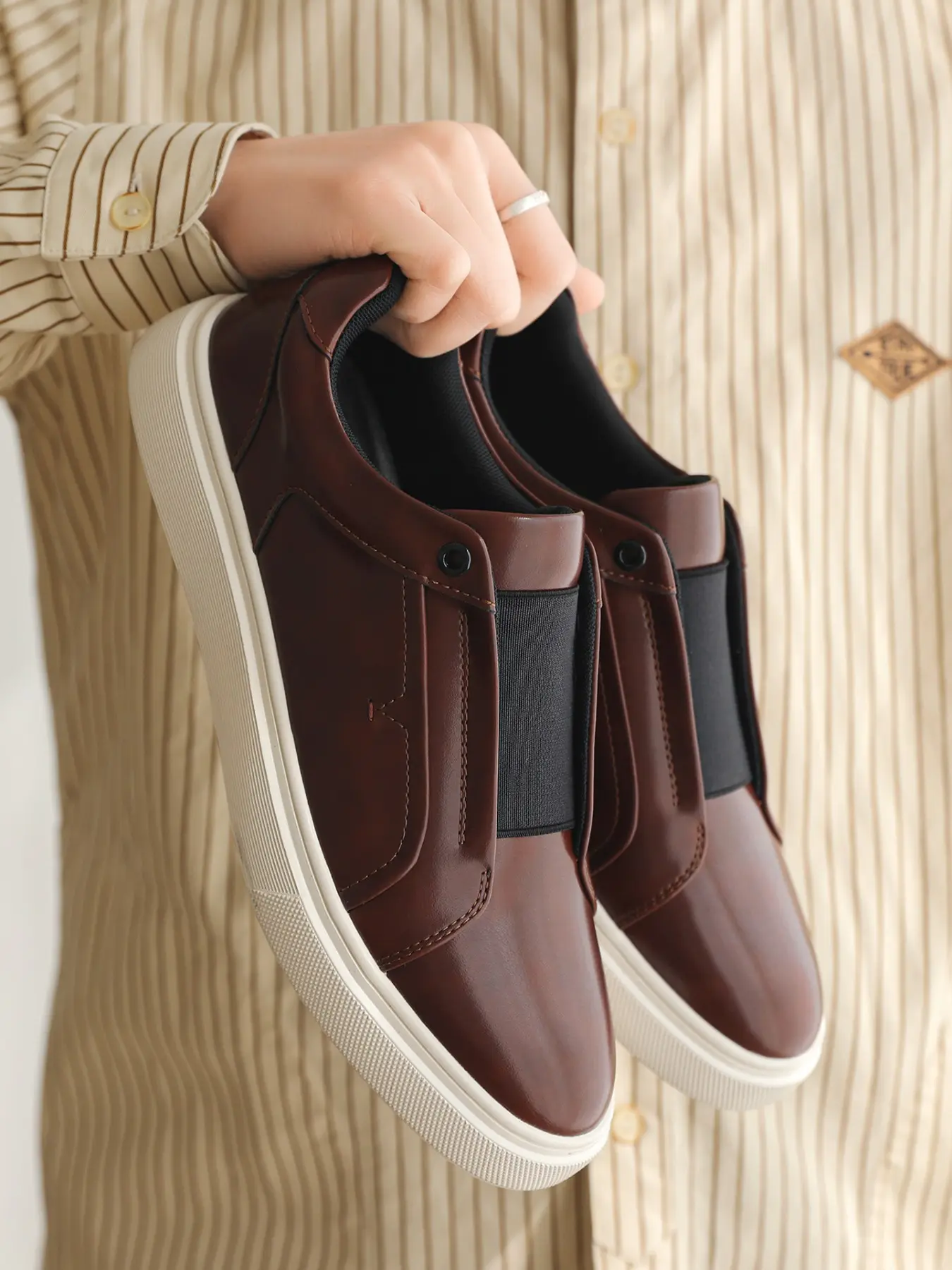 Men's One-Step Sport Shoes Trendy Walking Shoes Loafers Fashionable Round Toe Leather Casual Fashion Sneakers, Comfortable and Stylish Footwear for Daily Wear Sports Shoes