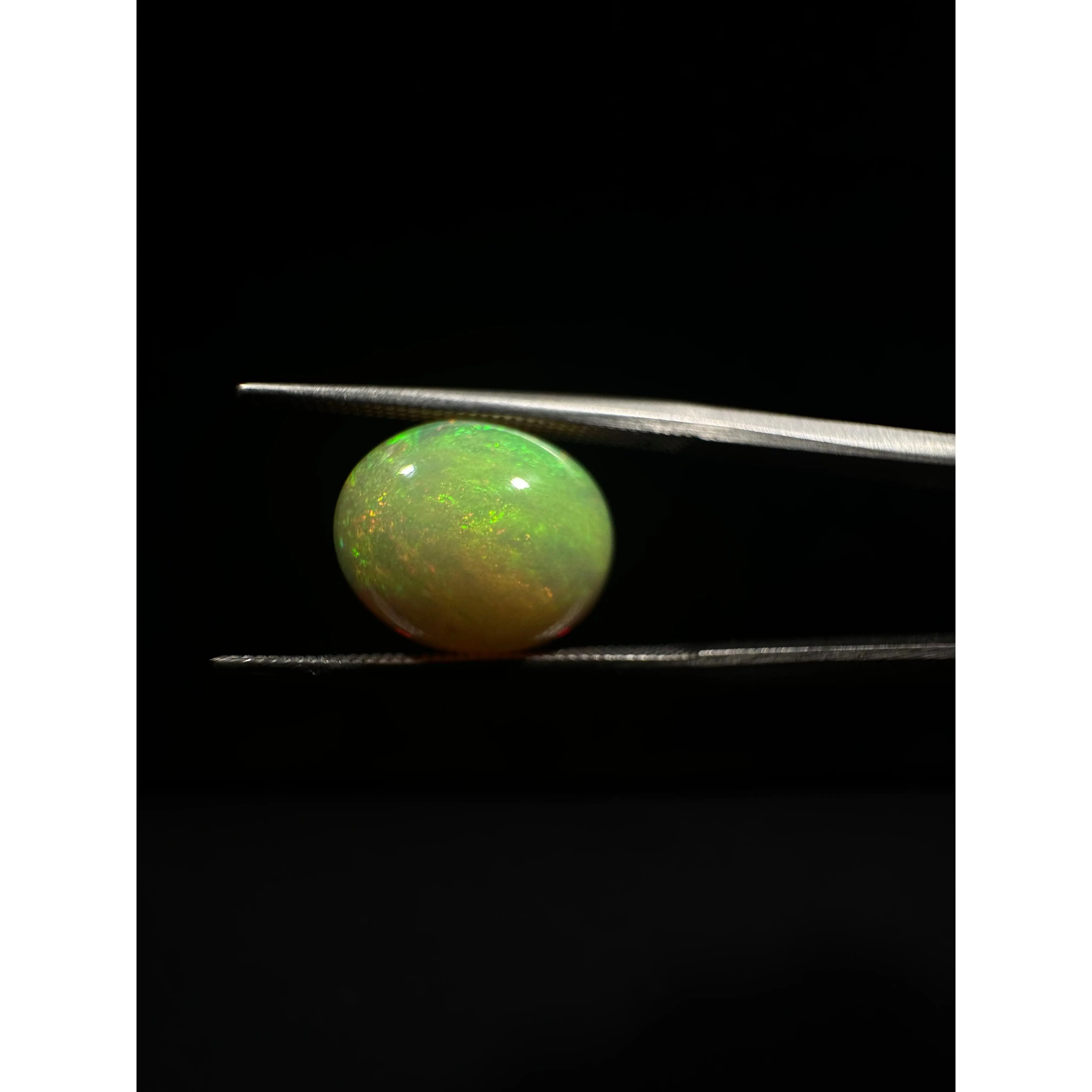 A GRADE CUT OPAL