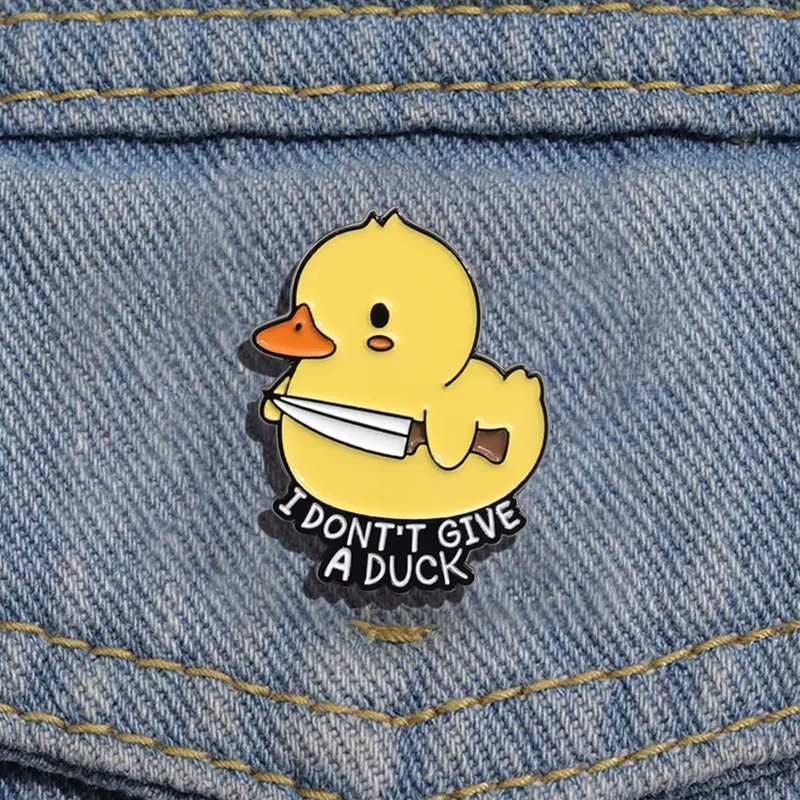 Cute Duck Design Brooch, Fashion Letter Pattern Brooch for Women & Men, Fashion Brooch for Daily Clothing Decor, Trendy All-match & Exquisite Brooch for Birthday Gift, Alloy Brooch Pin