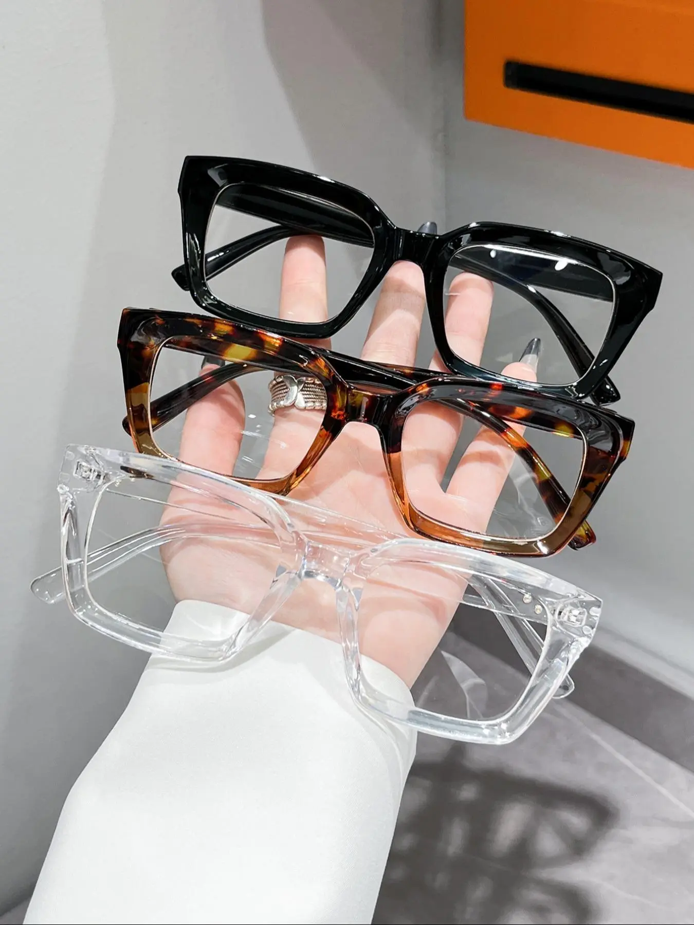Simple Anti-Blue Light Eyeglasses for Everyday Use, Basic Square Frame Fashion Eyeglasses for Women & Men, Perfect for Student Daily Use, Stylish Square Frames, Square Frame Eyewear, Casual Eyeglasses