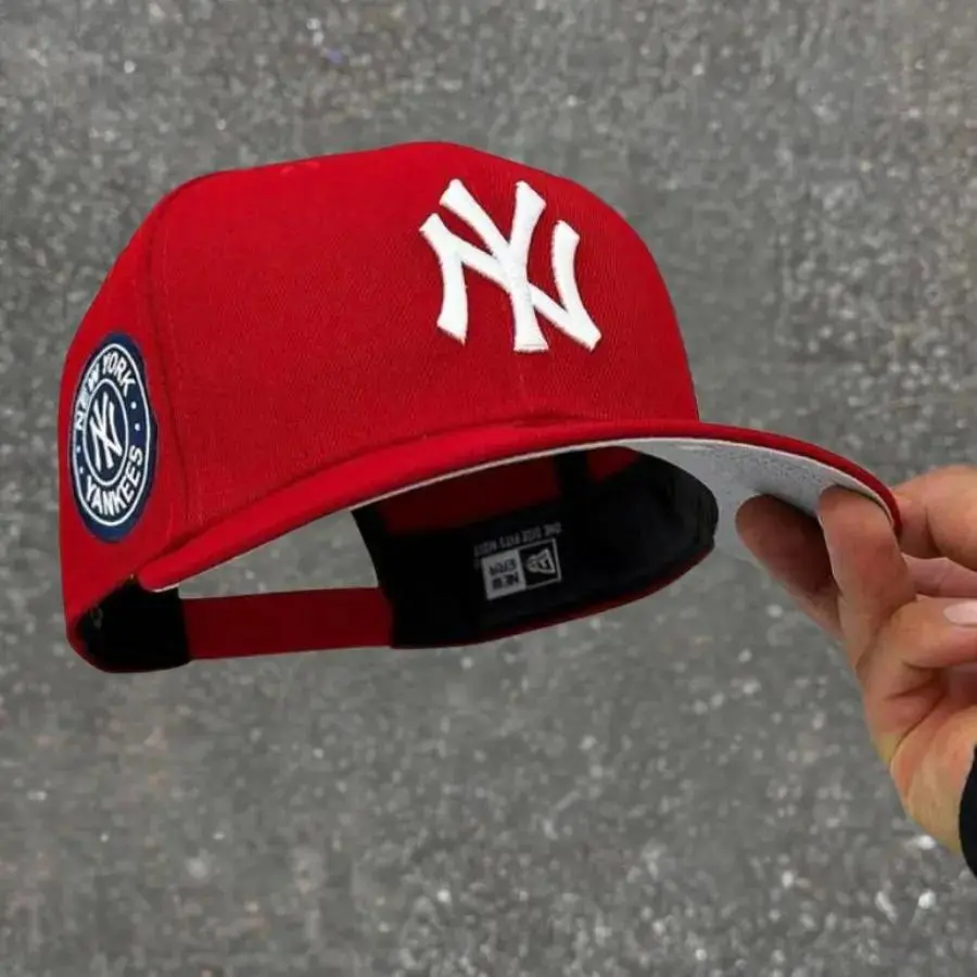 New Era 9FIFTY New York Yankees MLB Cap - Adjustable Classic Baseball Hat