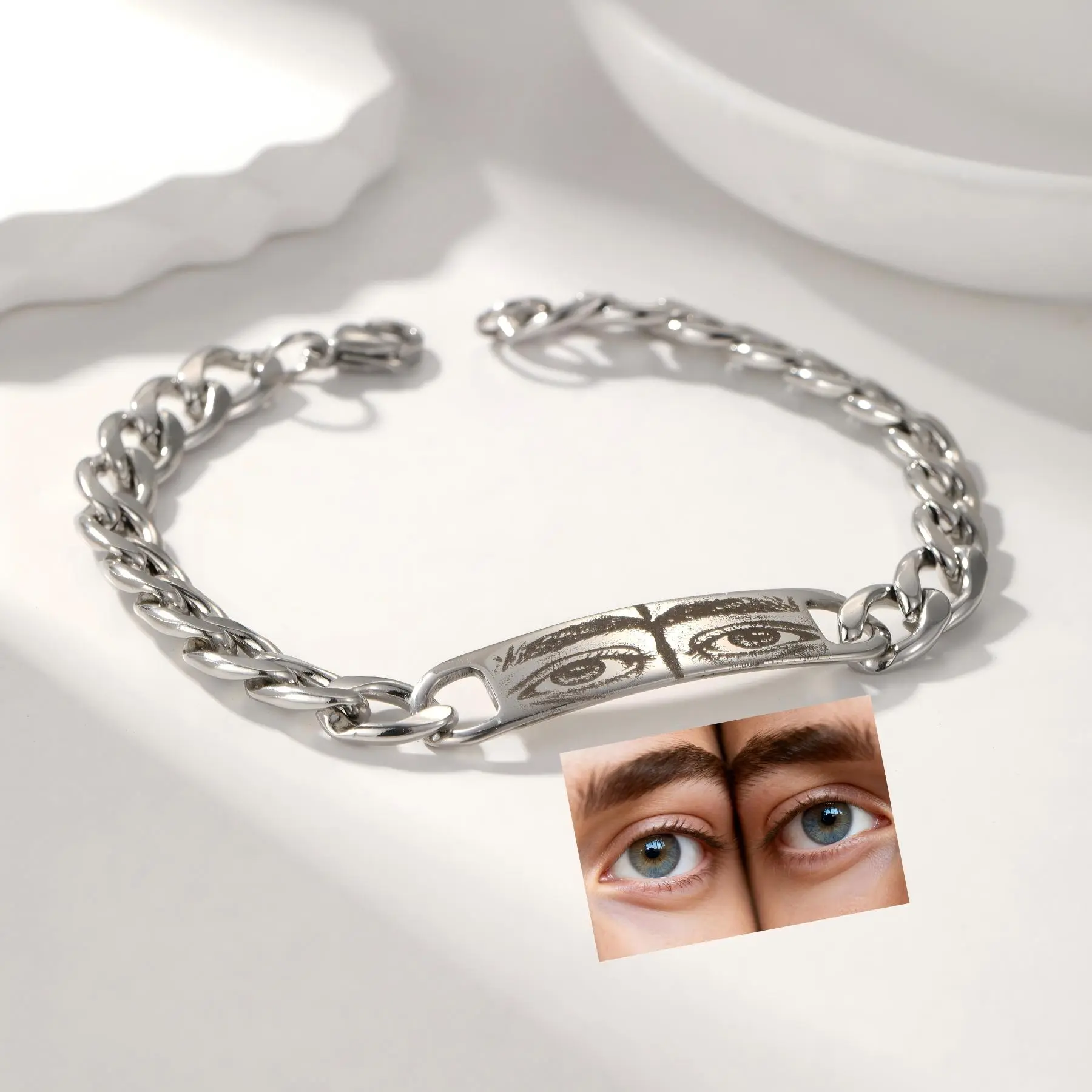 Unisex Fashionable Stainless Steel Cuban Chain Couple Bracelet with Personalized Photo Engraved Pendant, Unique Jewelry Gift for Mother's Day, Fashionable Couple Bracelet, Jewelry Design, Unique Jewelry Gift Idea