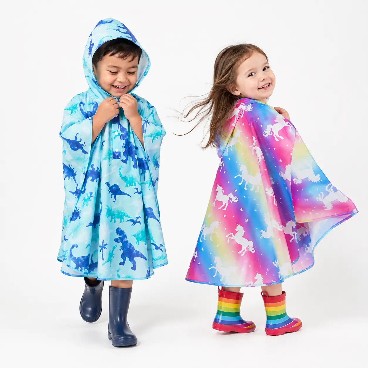 WERNNSAI Elementary School Kids Rain Poncho, Waterproof Hooded Rain Suit, Back to School Rainproof Gear, Reusable Lightweight EVA for Boys Girls Ages 3-10, Dinosaur & Rainbow Print, Backpack-Friendly Portable Storage Pouch, All Seasons, Chubasquero Niños