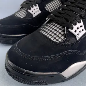 White Thunder Fashionable Classic sports shoes Outdoor running shoes Comfortable basketball shoes