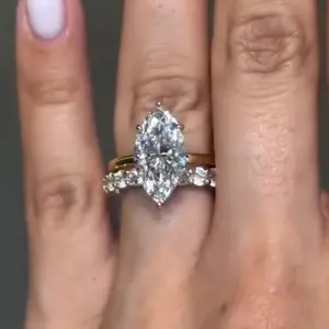 Maxine CZ 4.0ct marquise Cut 2PC Engagement Ring Set, Bridal Ring Set In Sterling Silver, 5A Cubic Zirconia Women's Ring Jewelry,Wedding Ring Set for Daily,Travel,Proposal,Birthday,Anniversary