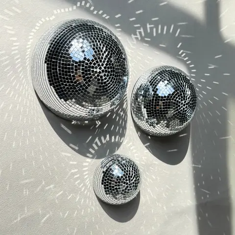 Disco Ball Wall Decor Set, Living Room Wall Decor, Unique Wall Decor, Shimmer Wall, 3-Piece 7/6/4 Inch 3D Reflective Decorative Mirror Art, Self-Adhesive Modern Design Wall Decal, Round Design, Silver Color Party Decoration, Wall Sticker, Home Decor