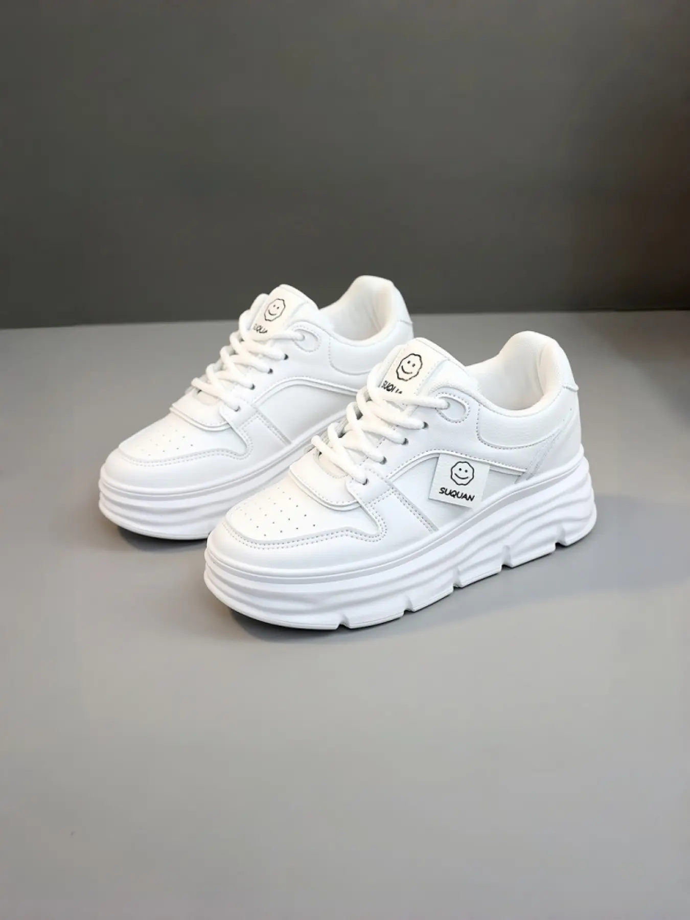 New interior height increasing casual board shoes Athletic autumn fashion breathable shoes thick soled student Korean version versatile shoes Walking Shoes Sneaker