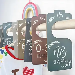 Wooden Baby Closet Dividers Set (8 Pieces), Dual-Sided Color Printed Design, Infant Clothing Organizer, Enhance Nursery Decor, Suitable for Newborns to 24 Months, Baby Clothes Organizer, Easy Organization