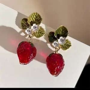 Delicate Strawberry Flower Drop Earrings for Women Cute 3D Fruit Jewelry Gift Lightweight & Comfortable Versatile Style Ideal for Everyday Wear or Special Occasions
