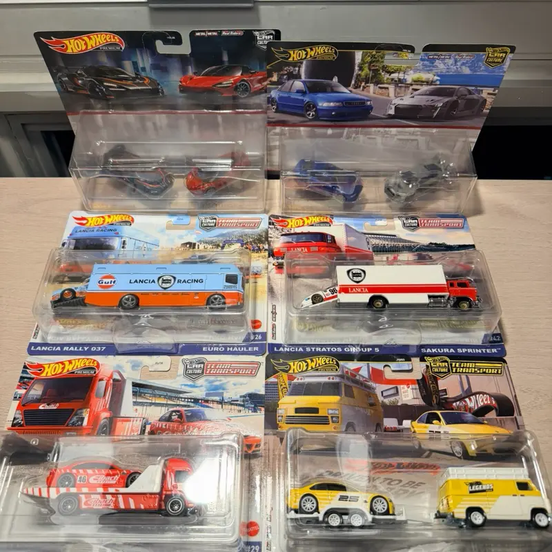 HW Team Transports & 2 Packs