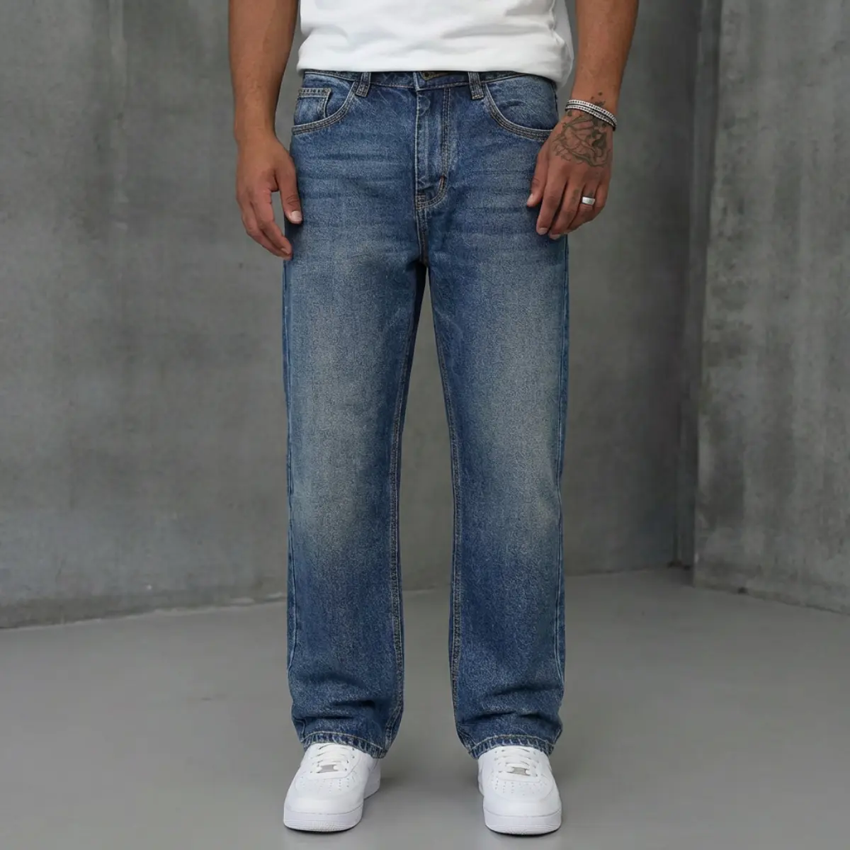 Men's Regular Fit Straight-Leg Jeans, Full Length 100% Cotton Plain Denim with a Washed Look for Casual Spring Autumn Wear