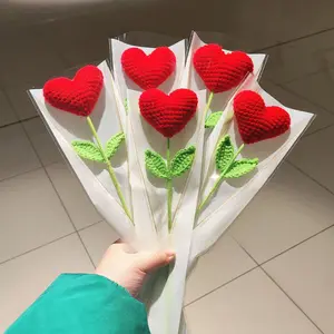 Double-Leaf Heart-Shaped Hand-Knitted Flower Arrangement Creative Bouquet – Perfect Valentine's Day or International Women's Day Gift