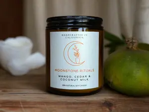 Mango, Cedar & Coconut Milk - 100% Natural Soy Candle