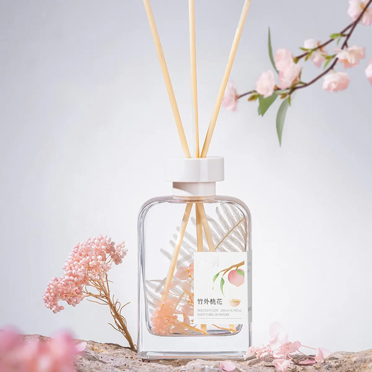 SONG CHAO Peach Blossom Reed Diffuser Set with Real Dried Flowers, Aromatherapy Home Fragrance Essential Oil with Rattan Sticks, Decorative Glass Air Freshener for Bedroom Bathroom, 6.8 Fl Oz Aroma Fragrance Room Scent Decor Nature Perfume