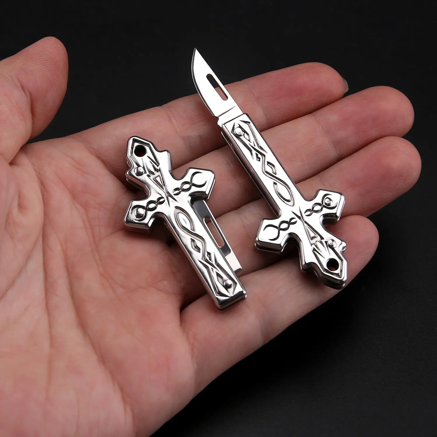 Creative Cross Shape Mini Knife, Durable Blade, Folding Knife Keychain, Necklace Pendant, Unboxing Tool, Compact Design, Compact Size, Ideal for Everyday Carry, With Keychain