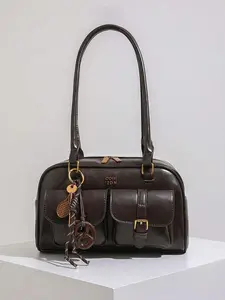 Retro-Style Double-Pocket Shoulder Bag with Pendant, Simple Versatile Casual Underarm Bag, Niche Design for College Students and Office Workers' Daily Commuting, Casual Commuter Bag, Trendy Commuting Bag, Casual Fashion Bag