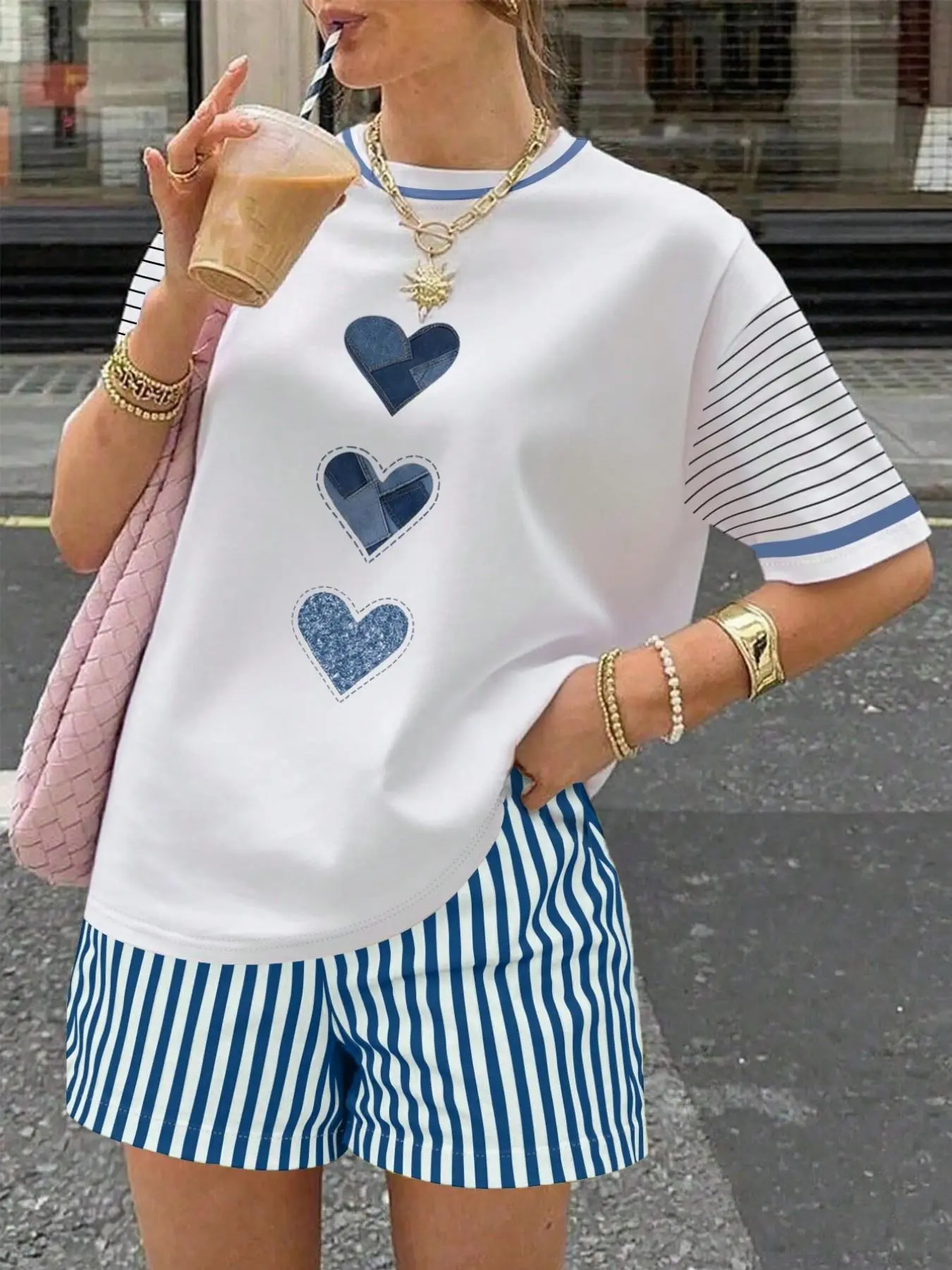 Summer New Women's Round Neck Simple Heart Print Short Sleeve Top + Plaid Colorblock Striped Shorts Casual Set, 2 Pieces Outfit Womenswear Clothes