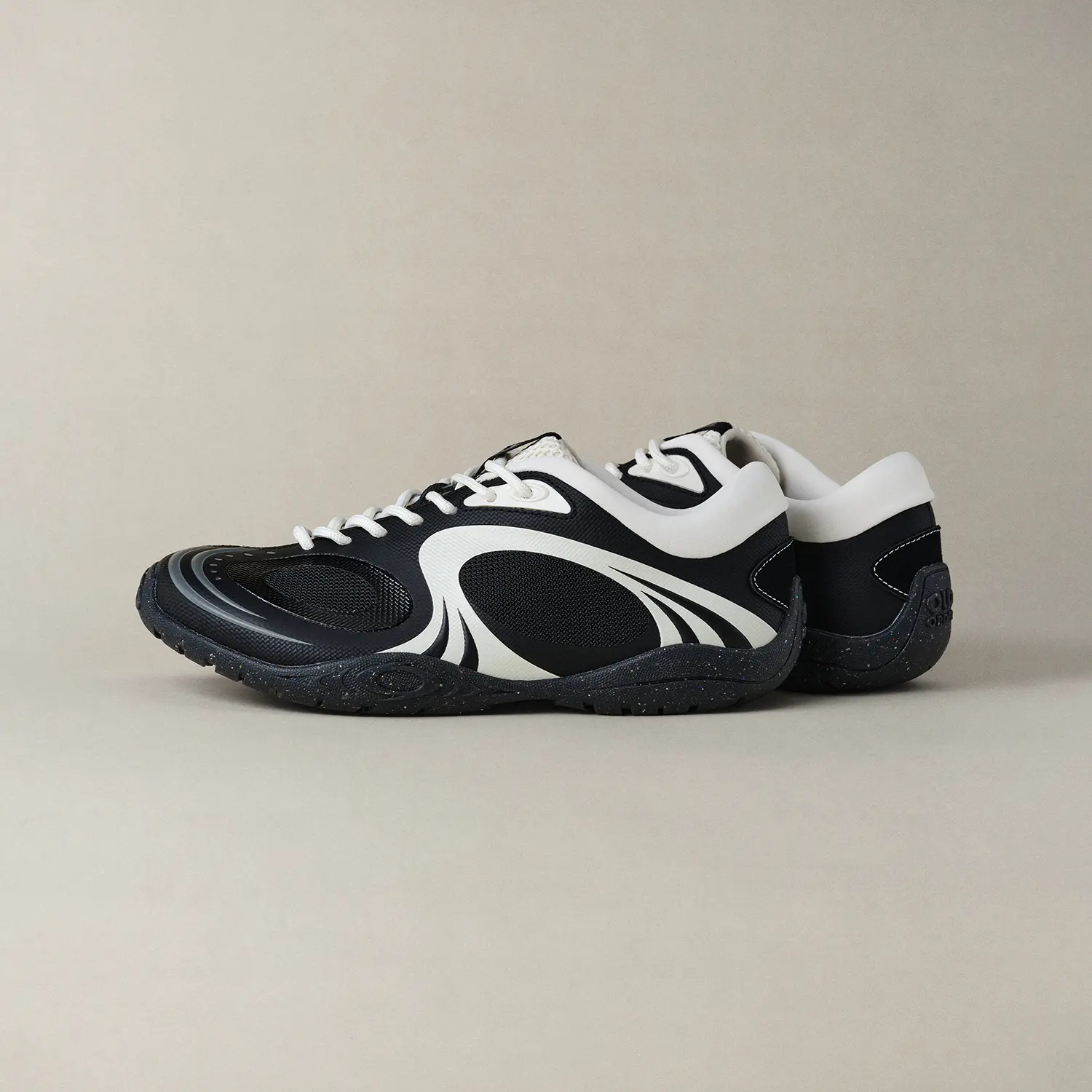 OLD ORDER TRACK Obsidian Black Athletic Sneakers for Women and Men Breathable Lightweight Running Shoes Summer Commuter Streetwear Walking Trainers