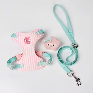 Dog's Korean color-blocked chest and back harness set, breathable and lightweight dog harness, suitable for outdoor walking and traction set for small dogs, Universal Harness